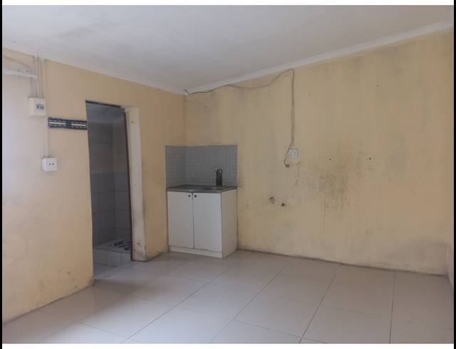 1 BEDROOM ROOM RENTED IN LAMONTVILLE